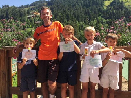 Tennis course for children (6-11 y/o) - 1h30 / day - Méribel