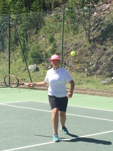 Curso de tenis para adultos - 1h30/día - Méribel