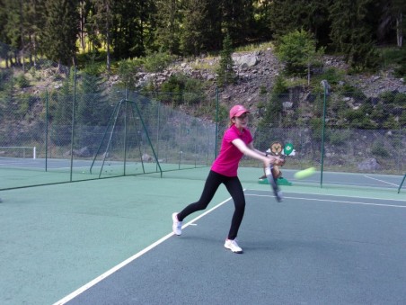 Curso de tenis para adultos - 1h30/día - Méribel