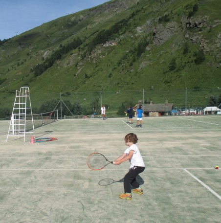 Curso de tenis infantil (6-11 años) - 3h/día - Val d'Isère